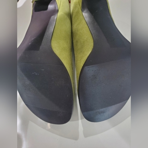 VINTAGE green Le Chateau Real leather Suede Pumps with flower detail size 6.5 - Picture 9 of 9